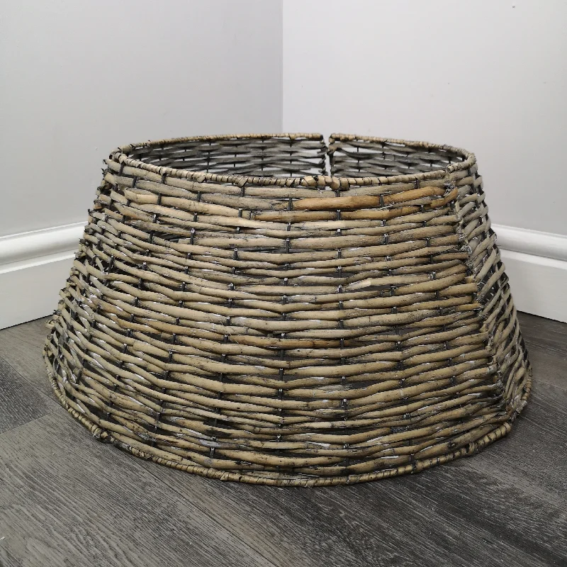 40/58cm Samuel Alexander KD Willow Christmas Tree Skirt Wicker Rattan- Medium Natural