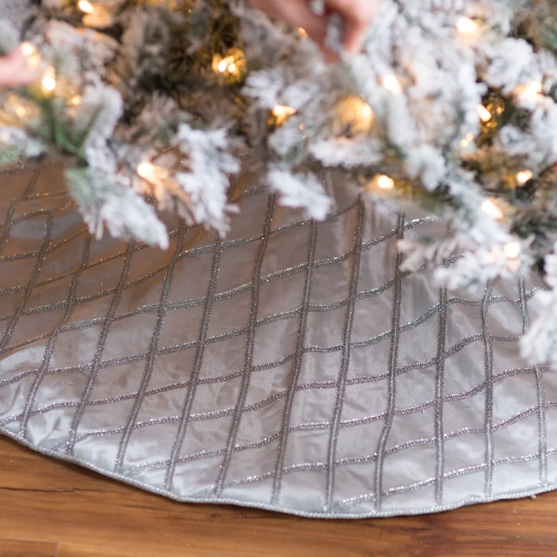 48" Silver Sparkling Criss-Cross Trim Silk Christmas Tree Skirt