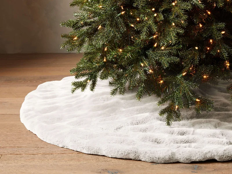 Faux Fur Ruched Tree Skirt in Ivory