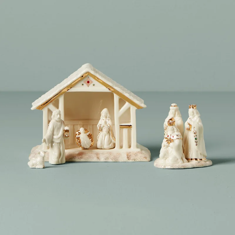 Mistletoe Park 6-Piece Manger Set