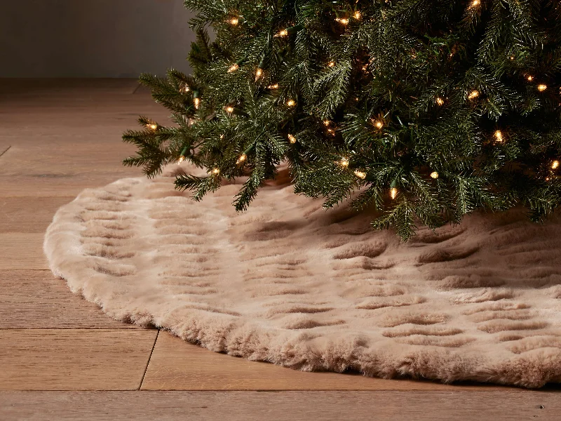 Pleated Faux Fur Tree Skirt